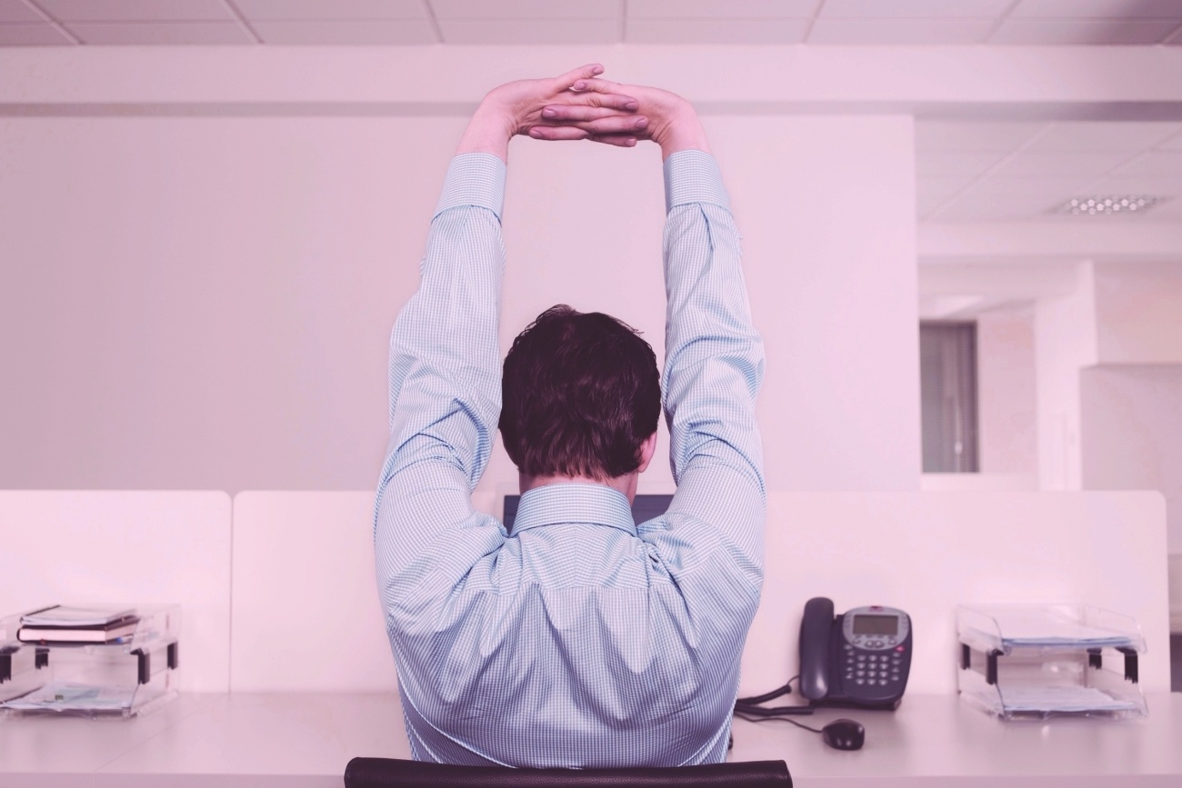 20150416130252-stuck-desk-give-stretches-try-infographic-man-desk-stretching-excercises.jpeg